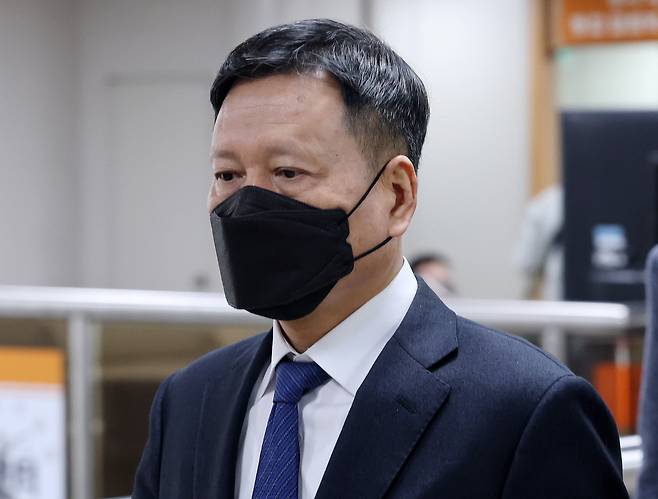 구영배 큐텐그룹 대표가 지난달 8일 서울 서초구 중앙지법에서 열린 '티메프 미정산' 관련 특정경제범죄가중처벌등에관한법률위반(배임) 등 공판에 출석하고 있다. /뉴스1