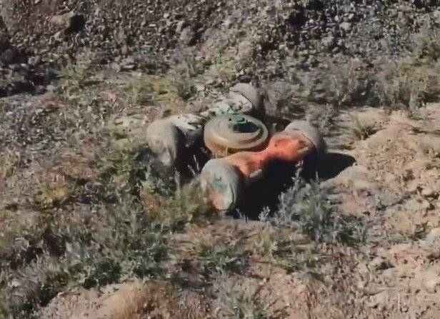 대전차 지뢰가 탑재된 호버보드형 자폭 드론의 모습. (@KhomenkoIv60065 엑스 캡처) ⓒ뉴시스