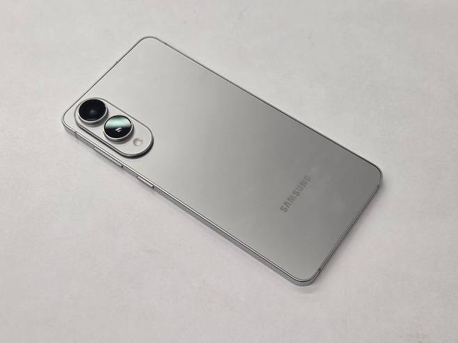 갤럭시 S25 엣지. 사진=구자윤 기자