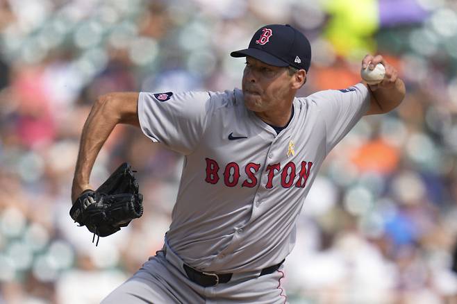 <yonhap photo-4074="">메이저리그 복귀를 노리는 1980년생 베테랑 투수 리치 힐. (AP Photo/Paul Sancya, File) FILE PHOTO/2025-05-14 06:52:30/ <저작권자 ⓒ 1980-2025 ㈜연합뉴스. 무단 전재 재배포 금지, AI 학습 및 활용 금지></yonhap>