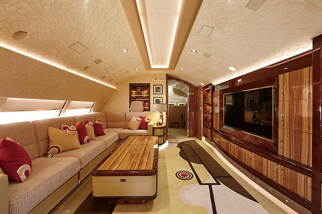 AMAC 에어로스페이스가 개조한 보잉 747-8 내부