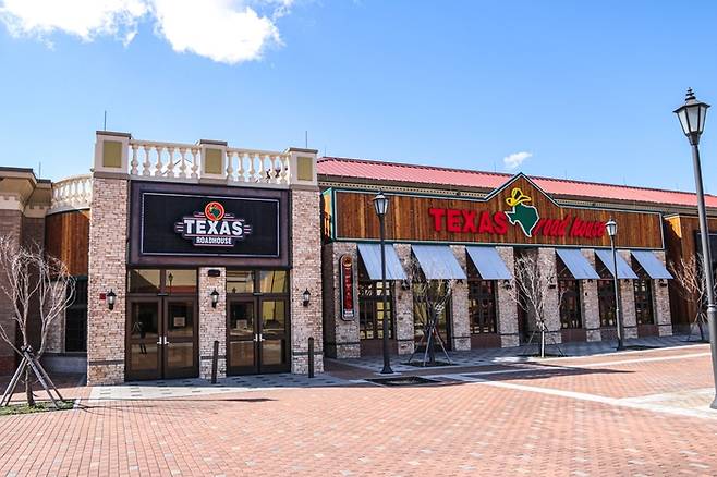 경기 평택시에 위치한 ‘텍사스 로드하우스’ 험프리점 전경. <현대그린푸드>