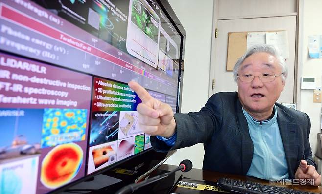 2025 삼성호암상 공학상 수상자인 김승우 KAIST 명예교수가 8일 오후 대전 카이스트 본원에서 헤럴드경제와 인터뷰를 하고 있다. 대전=이상섭 기자