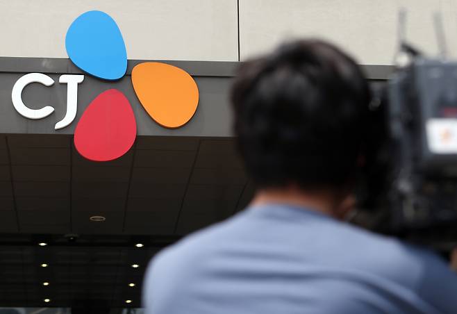 공정거래위원회는 최근 CJ와 CJ CGV의 공정거래법 위반 혐의에 대해 제재 의견을 담은 심사보고서를 발송했다. 사진은 서울 중구에 위치한 CJ제일제당 사옥 ⓒ연합뉴스