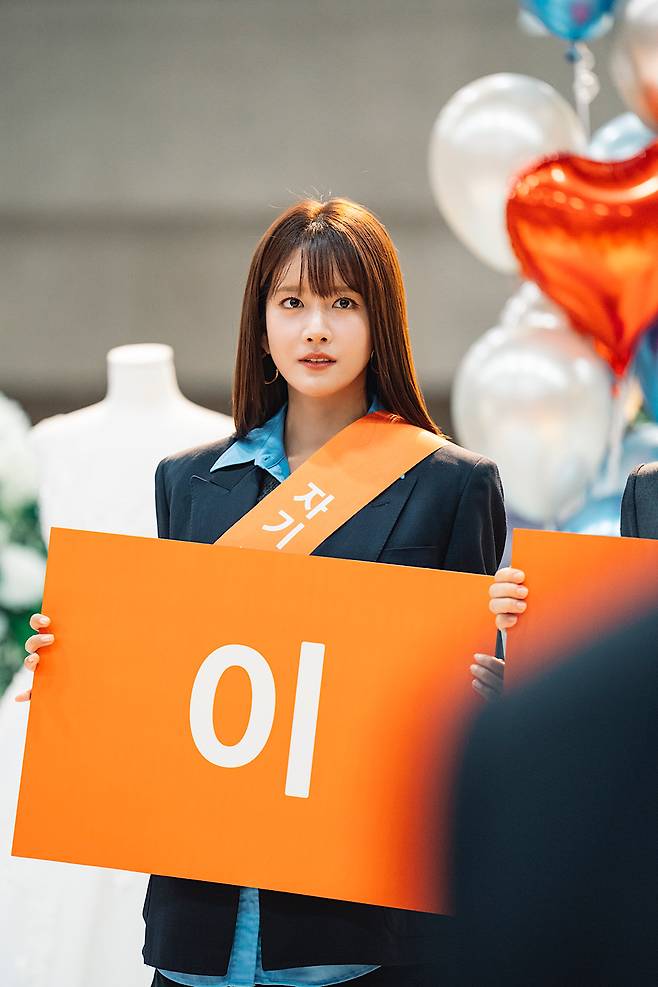 tvN 드라마 ‘이혼보험’에서 손해사정사 조아영 역으로 출연한 배우 추소정 연기장면. 사진 tvN