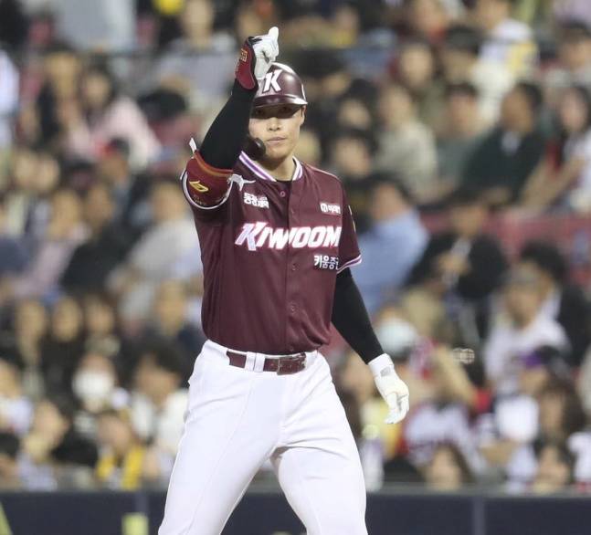 키움 임병욱이 13일 잠실 LG전서 적시타를 치고 세리머니를 하고 있다. /사진=키움 히어로즈 제공