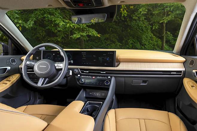 현대차 쏘나타 디 엣지 실내