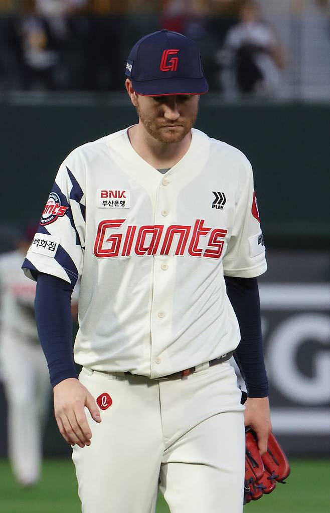 롯데 자이언츠를 떠나는 찰리 반즈
