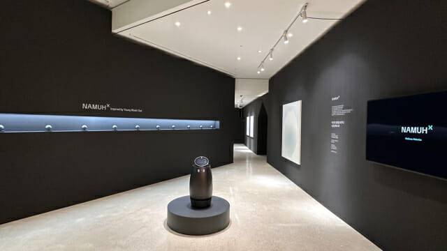 웰니스 로보틱스 브랜드 나무엑스가 그랜드 워커힐 서울에 선보인 나무엑스 최영욱 작가 전시 현장 (사진=나무엑스)