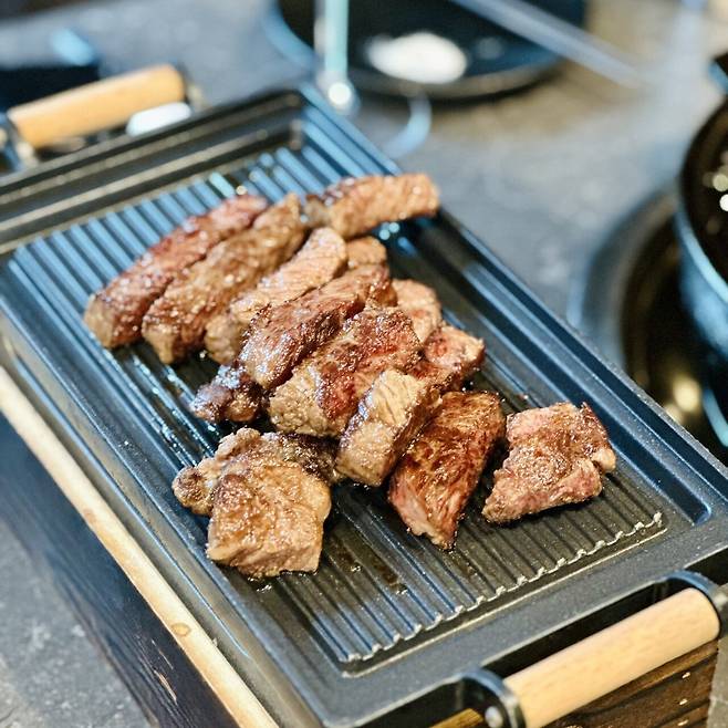 IMG_4006.jpeg 마장동을 떠나 이제 신사동에서 한우로 배채우기