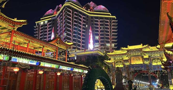 라오스 '골든 트라이앵글' 특별경제구역에 중국풍 건물들이 들어서 있다./사진=The Laotian Times