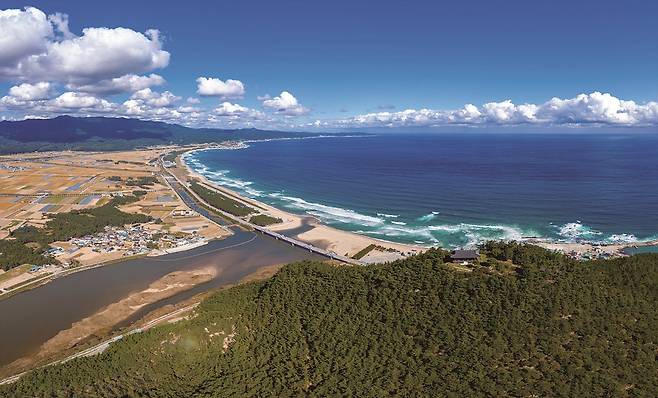 상대산 관어대=사진 영덕군