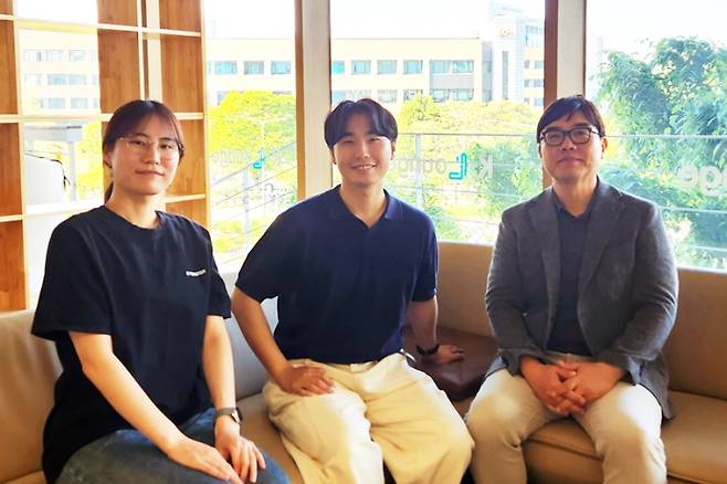 (왼쪽부터) KAIST 생명과학과 서보인 박사과정, 생명과학과 한준호 박사, 생명과학과 한진희 교수. KAIST