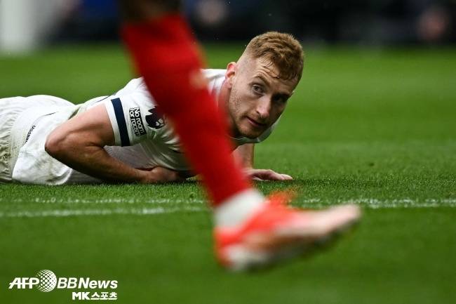 토트넘 홋스퍼가 유럽축구연맹(UEFA) 유로파리그(UEL) 결승전을 앞두고 울상이다. 제임스 매디슨(무릎), 루카스 베리발(발목)에 이어 데얀 쿨루셉스키까지 팀 전력에서 이탈했다. 사진=ⓒAFPBBNews = News1