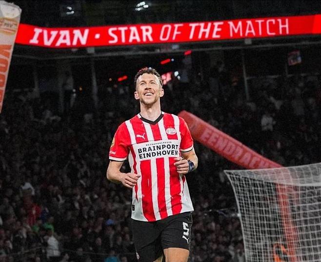 [서울=뉴시스] 과거 토트넘 홋스퍼에서 손흥민과 한솥밥을 먹었던 이반 페리시치가 우승을 눈 앞에 뒀다(사진=엑스(X﻿·구 트위터 갈무리)) 2025.05.15 *재판매 및 DB 금지