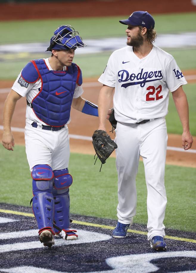 2020 월드시리즈에서 커쇼와 호흡을 맞춘 반스. Getty Images코리아