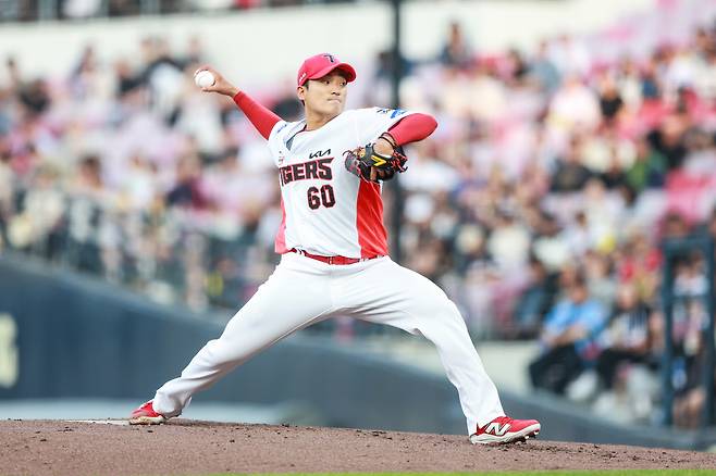 KIA 김도현이 지난 13일 광주 롯데전에서 역투하고 있다. KIA 타이거즈 공