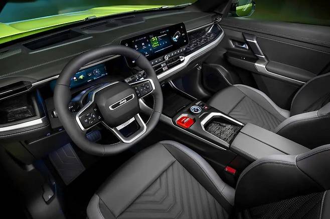 지프 컴패스 실내