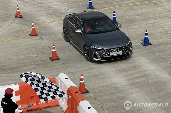 PPC는 기존 MLB나 MQB 플랫폼과 비교해 주행 질감, 패키징 유연성, 전동화 시스템 통합 능력 등에서 구조적 진화를 이룬 내연기관 및 PHEV 전용 아키텍처다. (오토헤럴드 김흥식 기자)