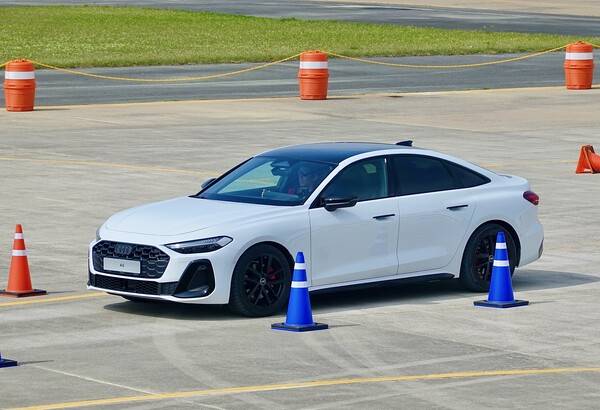 국내 시장에서는 2..0L 가솔린 터보 엔진과 7단 듀얼클러치를 탑재한 아우디 A5,&nbsp;3.0L V6 터보 엔진과 8단 자동 팁트로닉 변속기를 탑재한 아우디&nbsp; S5가 우선 투입된다. (오토헤럴드 김흥식 기자)