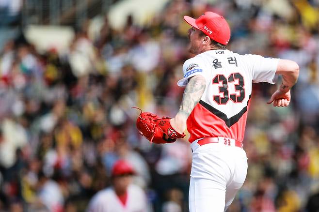 현재 0점대 WHIP로 '꿈의 기록'을 향한 순항을 이어가고 있는 아담 올러. KIA 제공