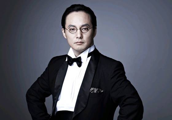 거침없는 입담으로도 사랑받았던 신해철은 2014년 10월 27일 46세를 일기로 생을 마쳤다. 사진 에이스메이커무비웍스 제공.