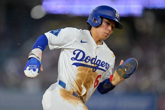 LA 다저스 한국인 내야수 김하성이 3안타와 2볼넷을 묶어 애슬레틱스전을 5출루로 장식했다. 로이터=연합뉴스