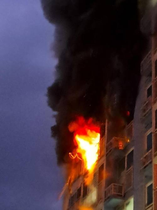 포천시 일동면의 한 아파트 6층에서 화재가 발생했다. 포천소방서 제공