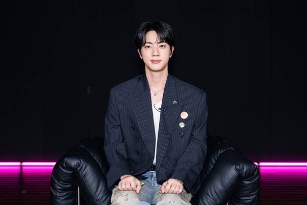방탄소년단 진의 미니 2집 ‘Echo’가 오늘(16일) 오후 1시 전 세계 동시 발매된다. / 사진 = 빅히트뮤직