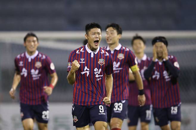 [서울=뉴시스] 프로축구 K리그1 수원FC, 안병준 위한 은퇴식 개최. (사진=수원FC 제공) *재판매 및 DB 금지