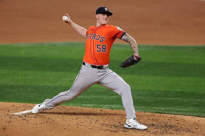 휴스턴 헌터 브라운이 16일 텍사스전에서 역투하고 있다. AFP연합뉴스