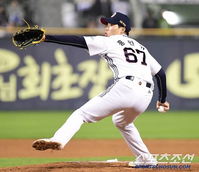 5월 1일 잠실구장에서 열린 KBO리그 두산과 KT의 경기. 투구하는 두산 홍민규. 잠실=송정헌 기자songs@sportschosun.com/2025.05.01/