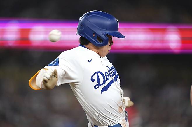 김혜성이 5회말 2루수 내야안타로 치고 전력질주로 세이프되고 있다. AP연합뉴스