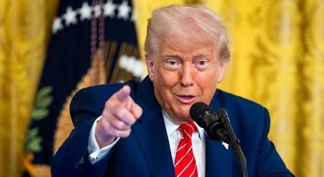 트럼프 대통령이 16일(현지시간) 공개된 폭스뉴스 인터뷰에서 "모두가 우리와 (무역) 합의를 하고 싶어 한다"며 "한국은 우리와 합의하고 싶어 한다. 하지만 나는 모든 국가와 합의하지는 않을 것"이라고 밝혔다.ⓒ EPA/연합뉴스