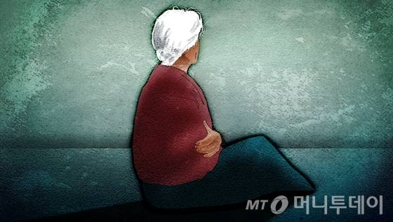 90대 어머니에게 경제적으로 의존하며 돈을 달라고 위협한 50대 딸이 벌금형을 선고받았다./사진=임종철 디자인기자