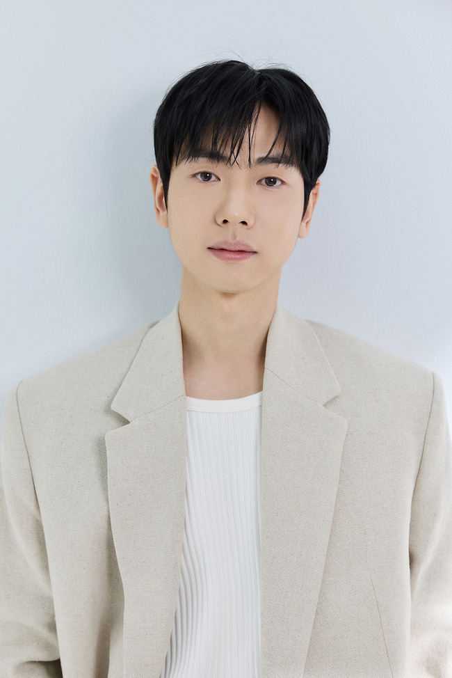 비스터스엔터테인먼트 제공