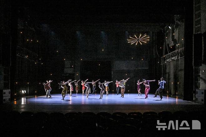 [서울=뉴시스]서울시발레단 '블리스' 공연 (사진=세종문화회관 제공)