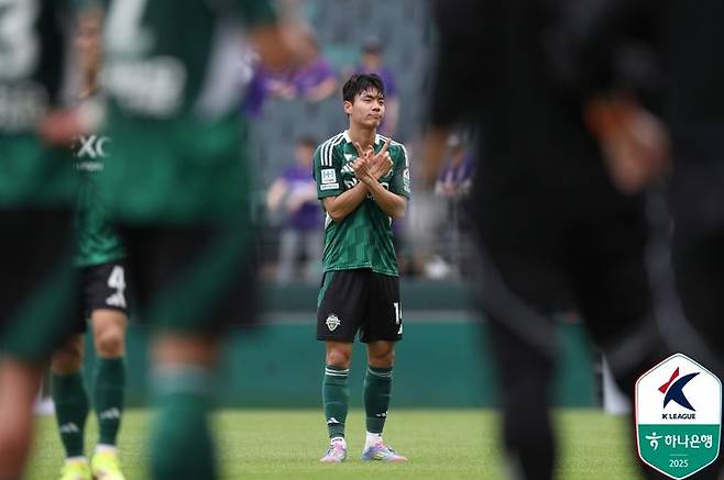 [서울=뉴시스] 프로축구 K리그1 전북현대의 전진우. (사진=한국프로축구연맹 제공) *재판매 및 DB 금지