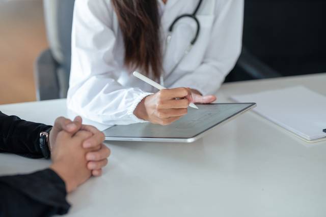 국내 체류 중국인의 건강보험 무임승차에 대한 비판 목소리가 높다. 사진은 기사의 특정 사실과 관련 없음. 게티이미지뱅크