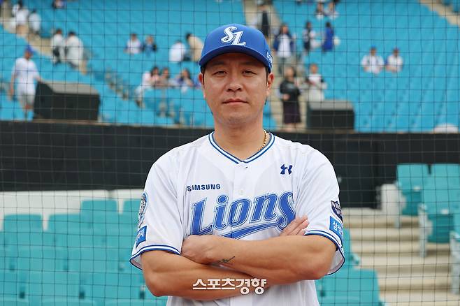 삼성 강민호가 2일 대구 삼성라이온즈파크에서 경기를 앞두고 포즈를 취하고 있다. 정효진 기자