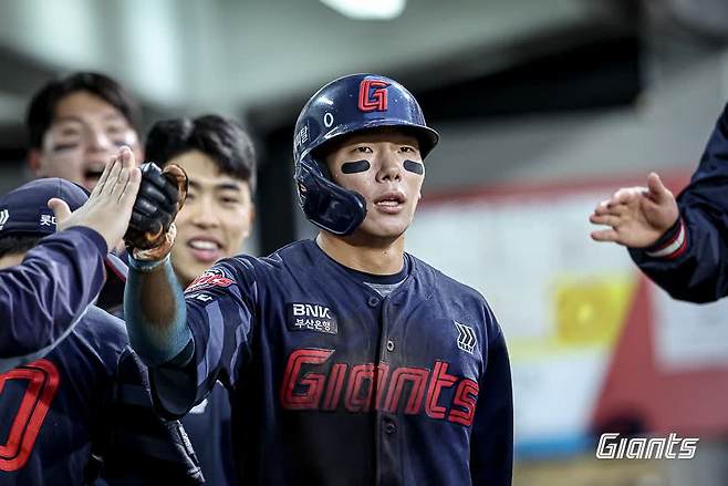 롯데 자이언츠 외야수 장두성이 지난 15일 광주 KIA 타이거즈전까지 2025 시즌 39경기 타율 0.317(63타수 20안타) 9타점 5도루로 활약 중이다. 사진 롯데 자이언츠