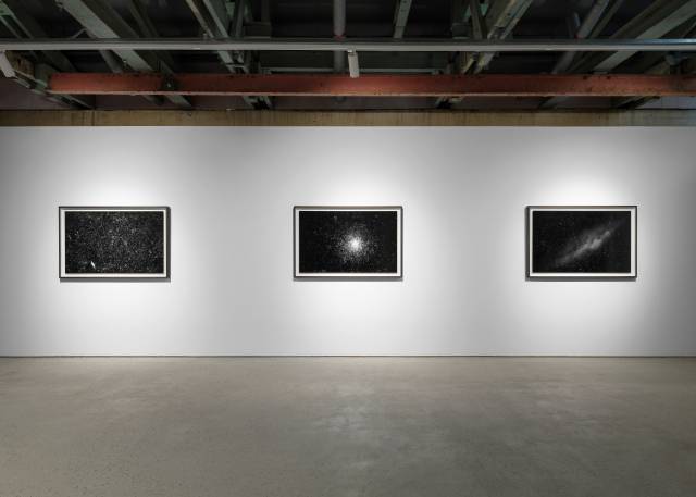 국제갤러리 부산점 정연두 개인전 '불가피한 상황과 피치 못할 사정들' 설치 전경. 국제갤러리 제공