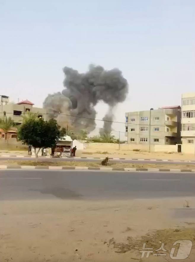 이스라엘군이 지난주 하마스의 지휘부가 있을 것으로 추정되는 칸유니스의 유럽병원을 공격했다. 2025.5.18. ⓒ 로이터=뉴스1