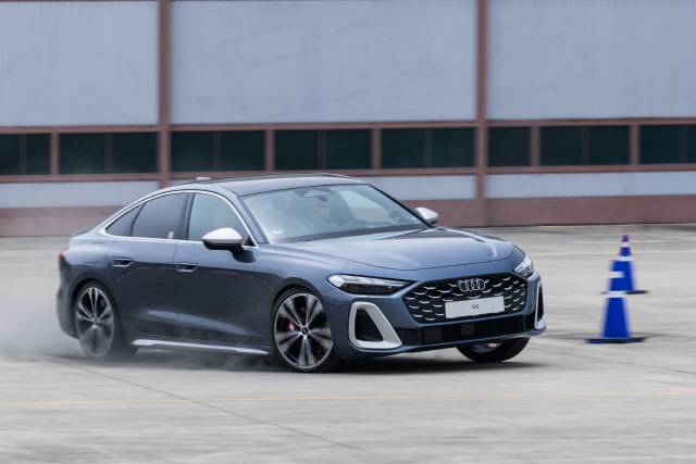 아우디 S5가 퍼포먼스 세션을 주행하고 있다. 아우디코리아 제공