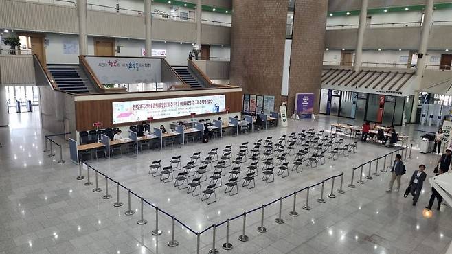 인천시의 올해 천원주택 공급사업이 신혼부부에게 인기를 얻으며 종료됐다. 강준완 기자