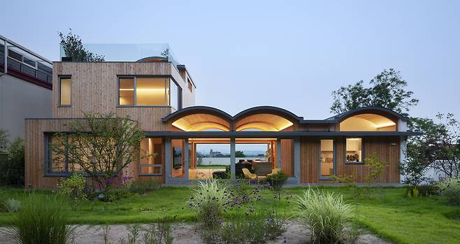 A private house in Sannam-dong, Paju, Gyeonggi Province ©Park Youngchae