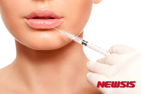 [서울=뉴시스] 유희연 기자 = 필러, 보톡스, 자가지방이식술 등과 같은 주사요법은 대표적인 동안시술이다. lovely_jh@newsis.com