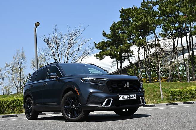혼다 CR-V 하이브리드 4WD. 사진: 김학수 기자