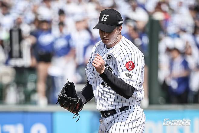 ▲ 롯데 터커 데이비슨이 삼성을 상대로 6이닝 1실점 호투를 펼쳤다. ⓒ롯데 자이언츠