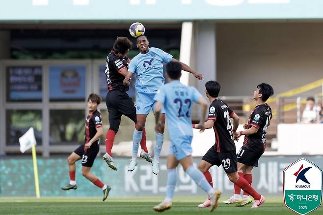 ▲ 18일 오후 대구iM뱅크파크에서 대구FC와 FC서울의 하나은행 K리그1 2025 14라운드가 펼쳐졌다. 경기 결과 서울이 1-0으로 이겨 리그 8경기 만에 승리를 챙겼다.&nbsp;ⓒ 한국프로축구연맹